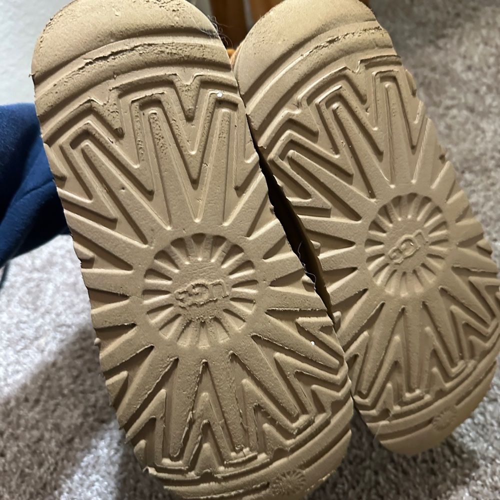 Platform Ugg Minis - image 3